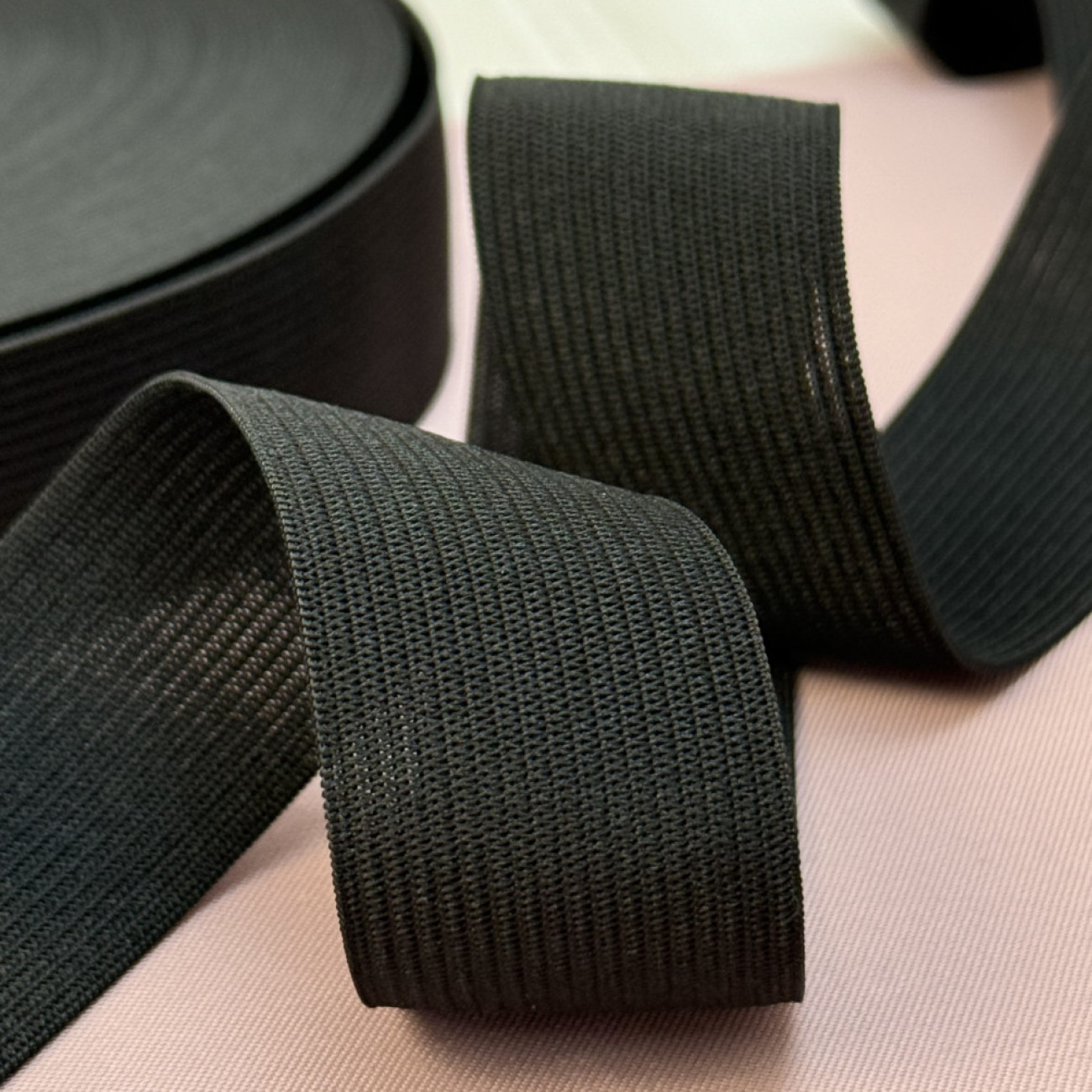 Резинка для поясу 3 см чорна — еластична тасьма для одягу, шиття та рукоділля