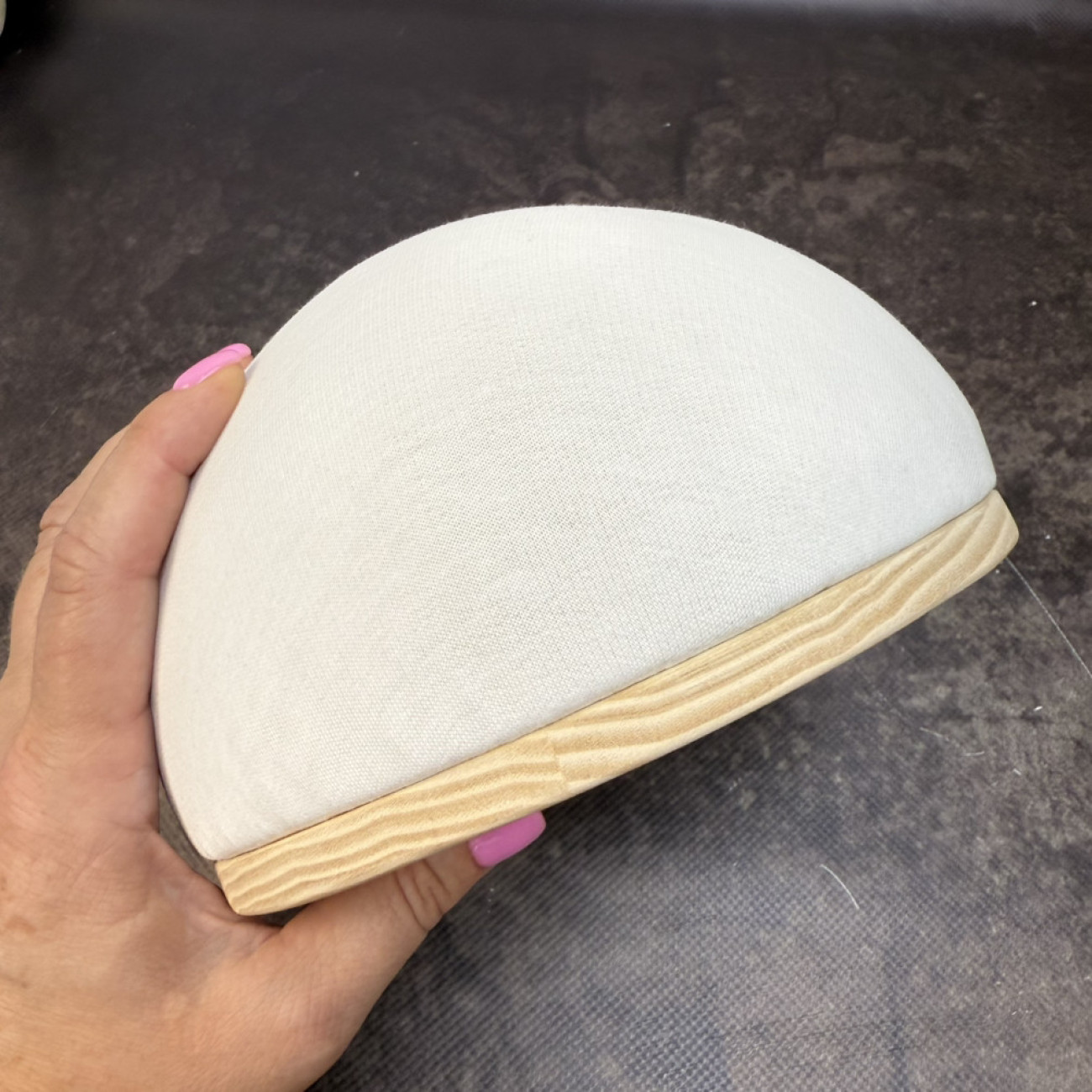 Кравецька колодка для ВТО Needle Craft Груди на підошві 18 см Молочна