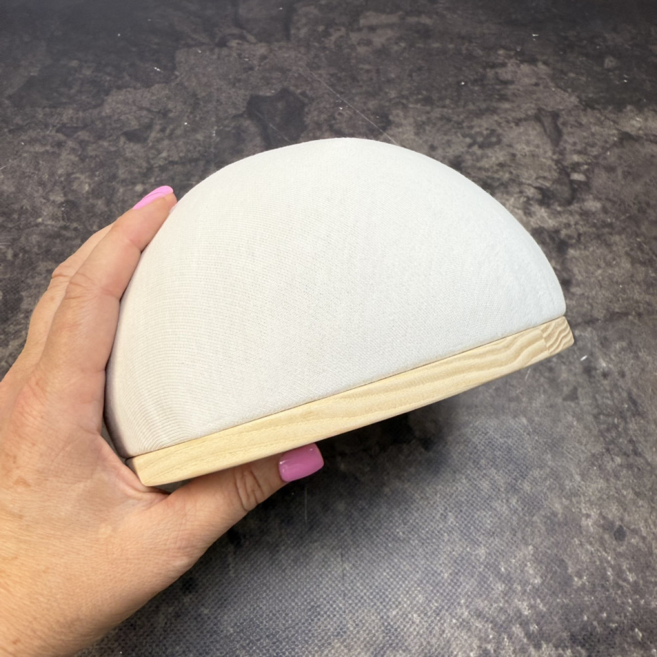 Кравецька колодка для ВТО Needle Craft Груди на підошві 18 см Молочна