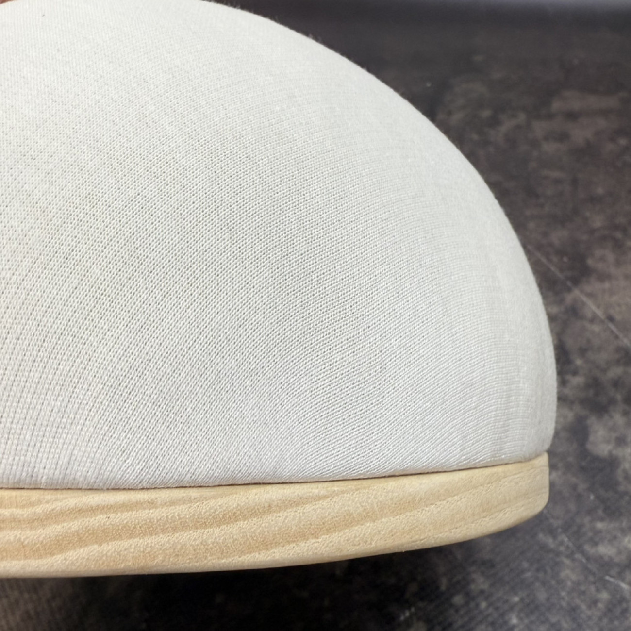 Кравецька колодка для ВТО Needle Craft Груди на підошві 18 см Молочна