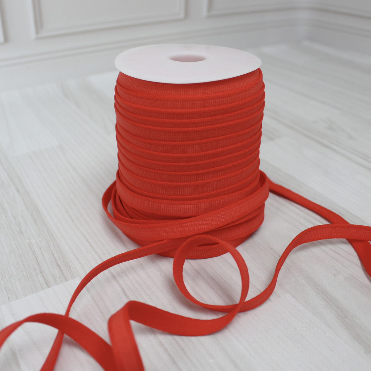 Тунельна стрічка для корсетів і білизни червона 1 см — купити для шиття