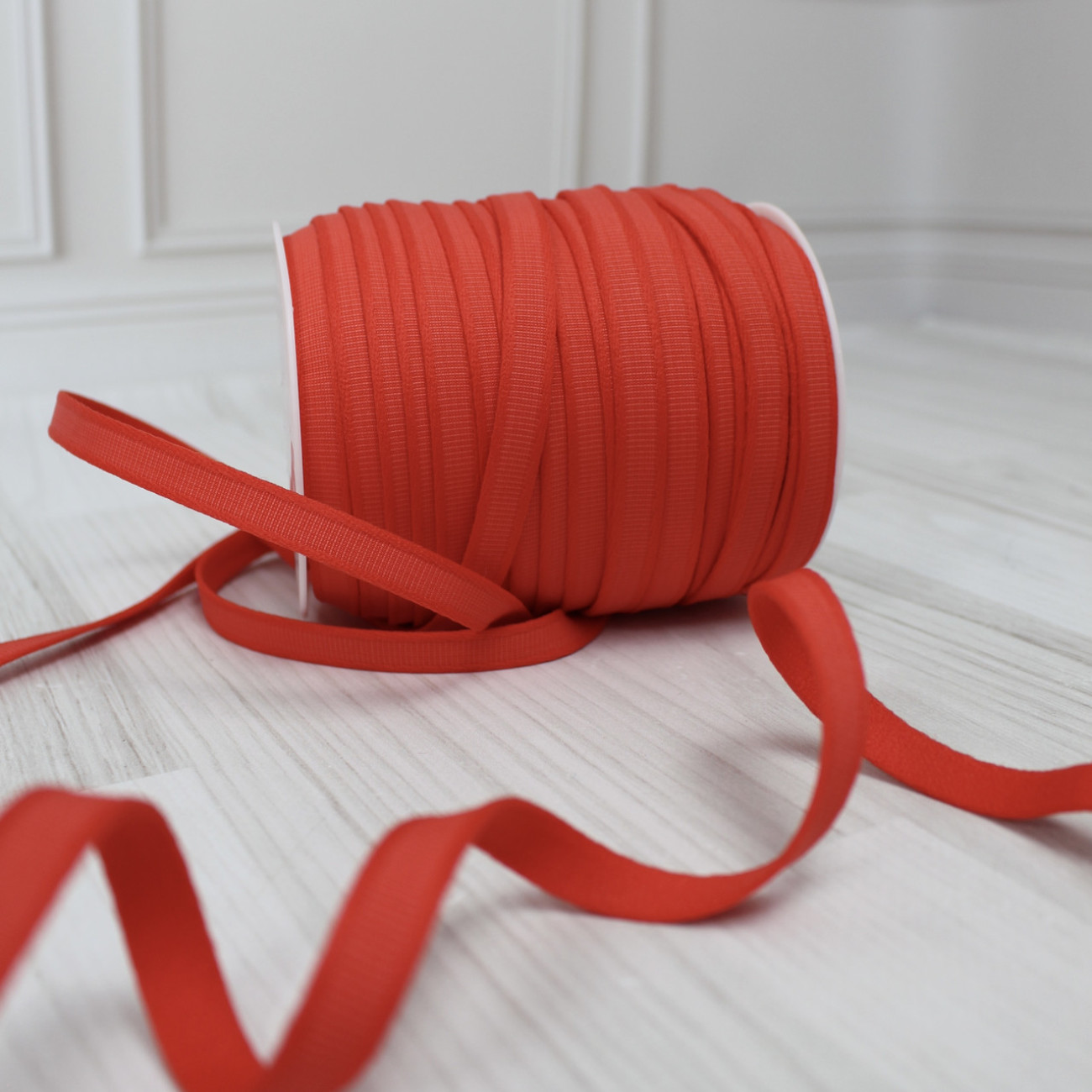 Тунельна стрічка для корсетів і білизни червона 1 см — купити для шиття