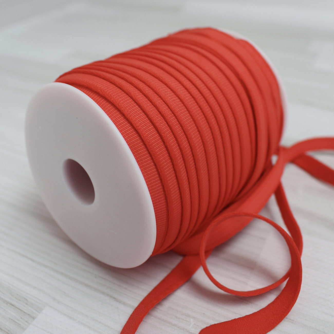 Тунельна стрічка для корсетів і білизни червона 1 см — купити для шиття