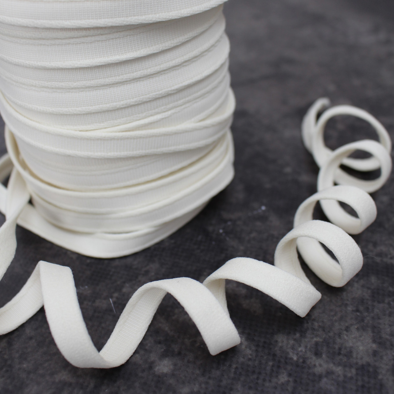 Тунельна стрічка для корсетів і білизни молочна 1 см — купити для шиття