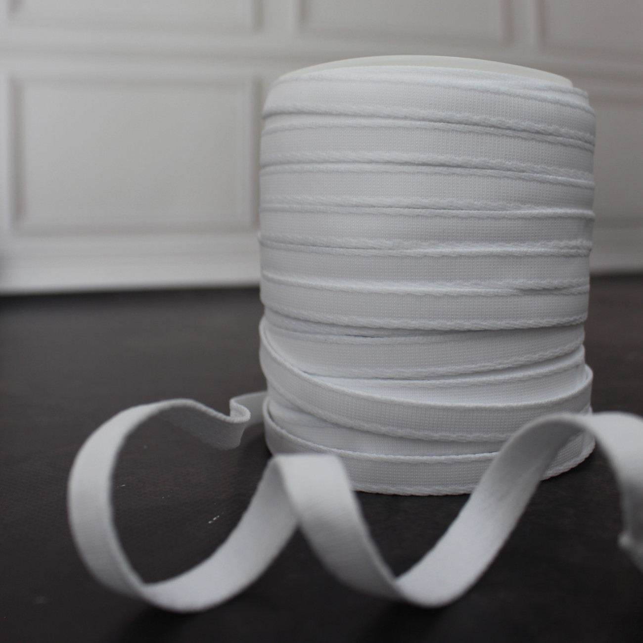 Тунельна стрічка для корсетів і білизни біла 1 см — купити для шиття