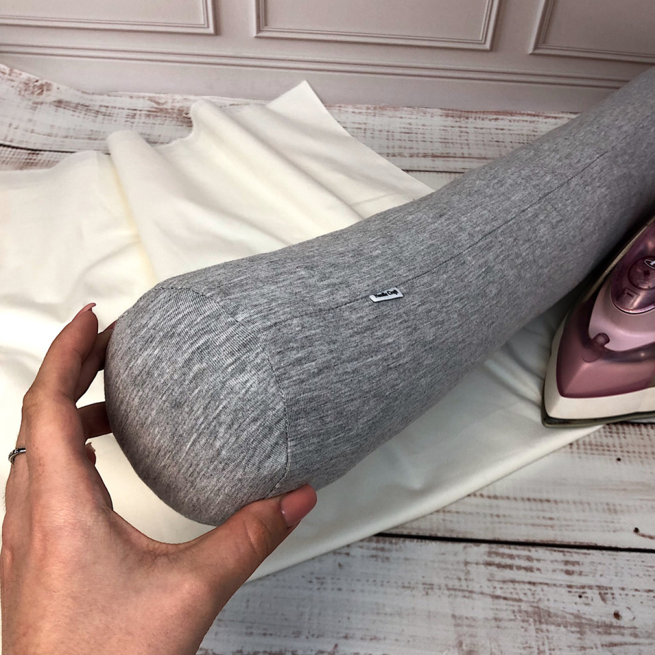 Кравецька подушечка для ВТО Needle Craft Валик Сіра