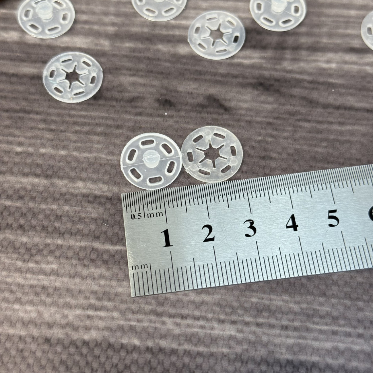 Набір кнопок пришивних пластикових 15 мм прозорих (6шт)