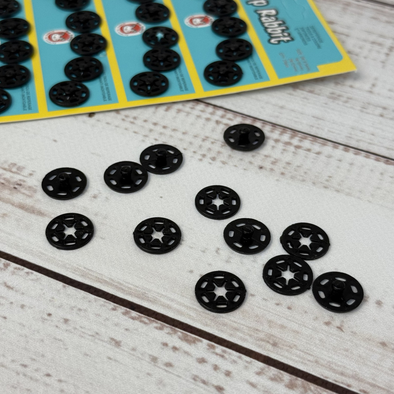 Набір кнопок пришивних пластикових 15 мм чорних (6шт)