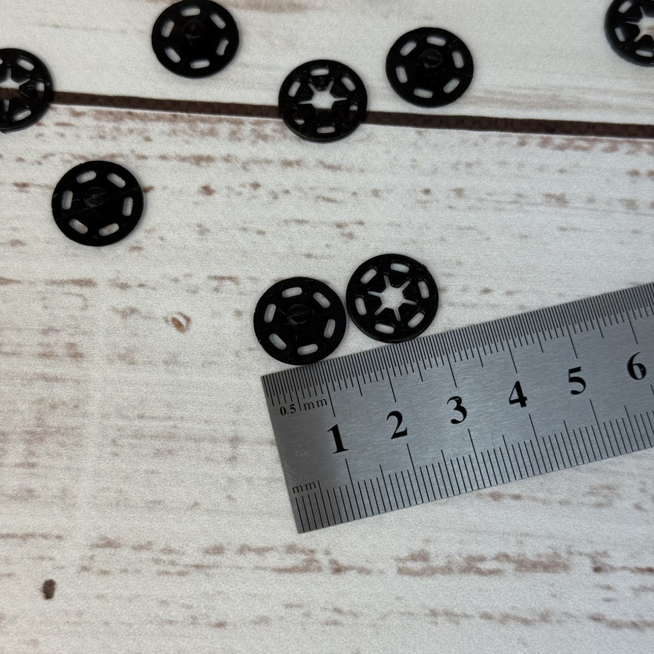 Набір кнопок пришивних пластикових 15 мм чорних (6шт)