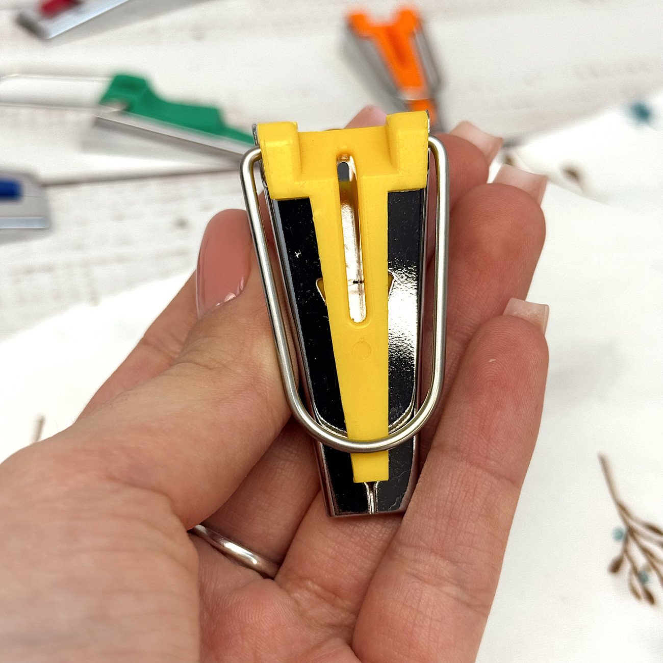 Бандформер 12 мм - пристрій для формування косої бейки