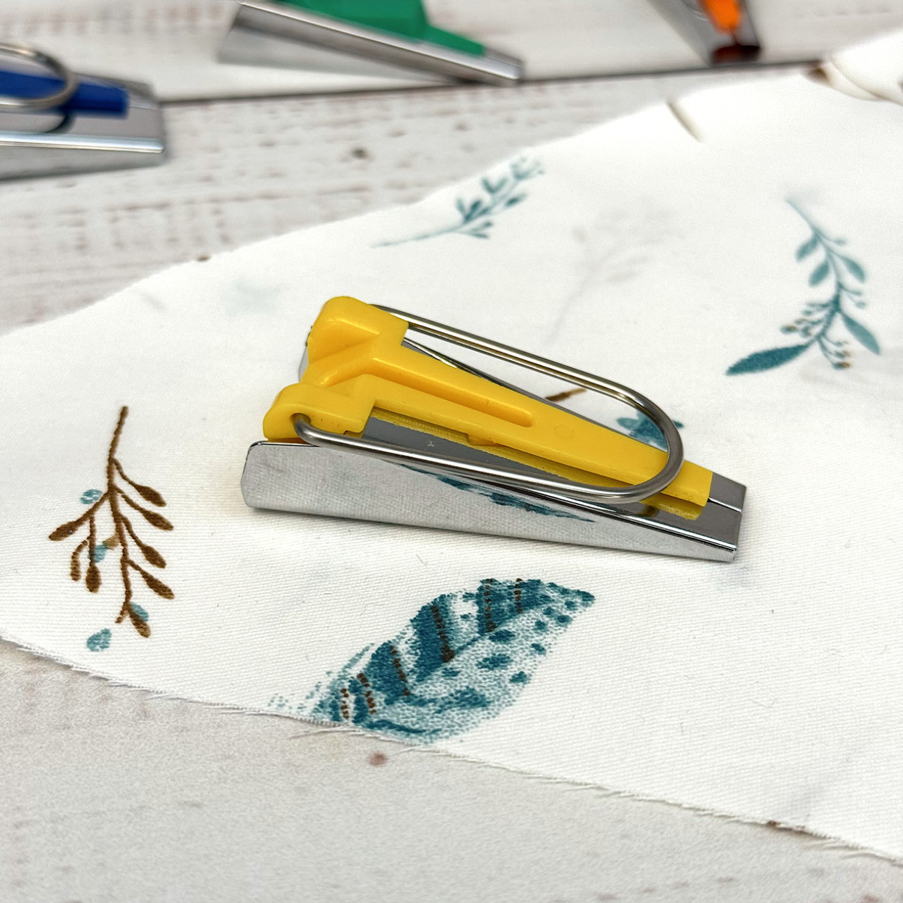 Бандформер 12 мм - пристрій для формування косої бейки