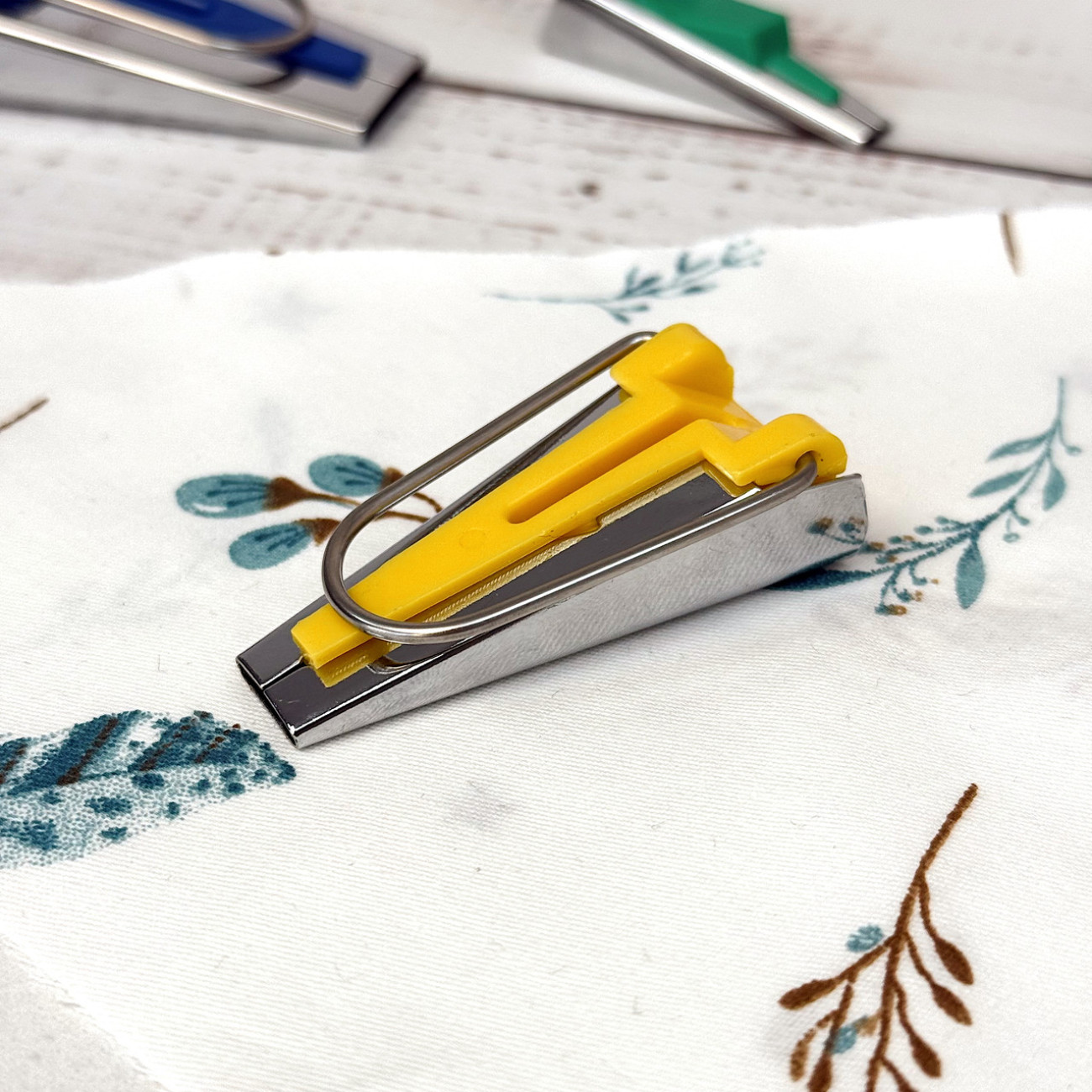 Бандформер 12 мм - пристрій для формування косої бейки