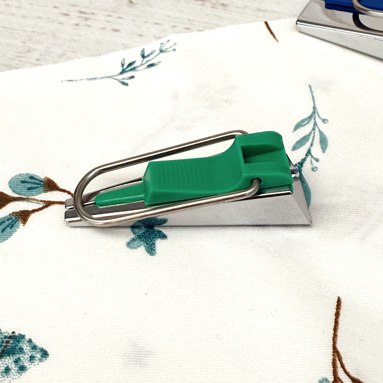 Бандформер 6 мм - пристрій для формування косої бейки