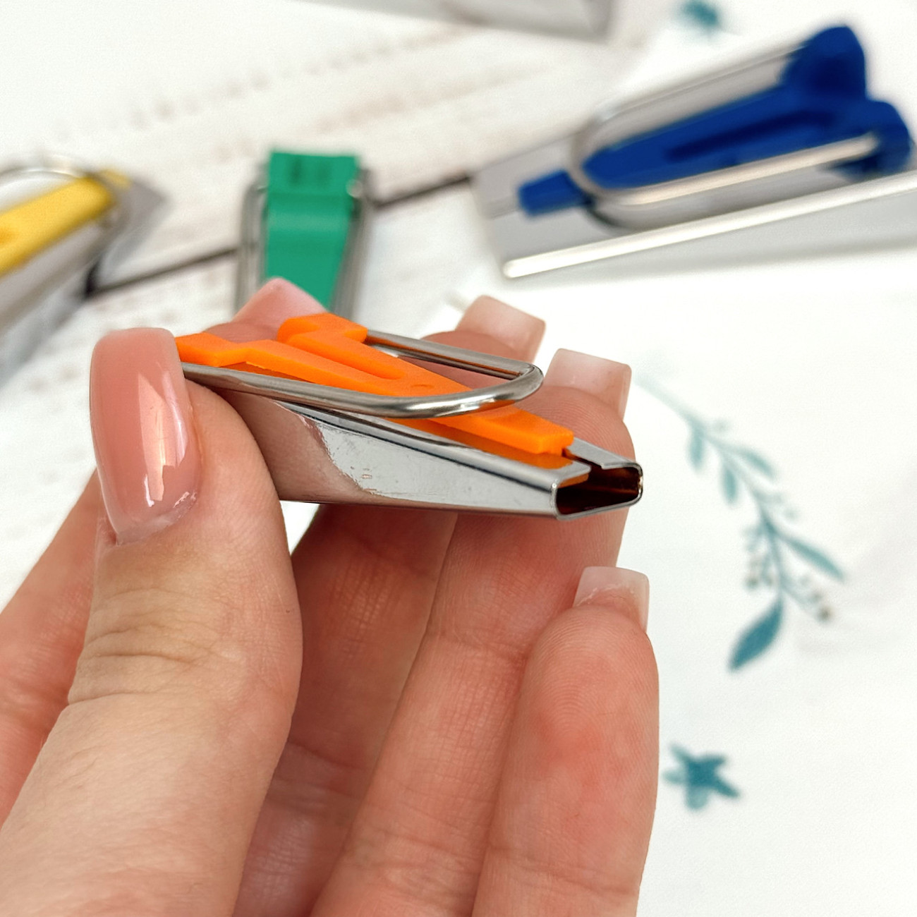 Бандформер 9 мм - пристрій для формування косої бейки