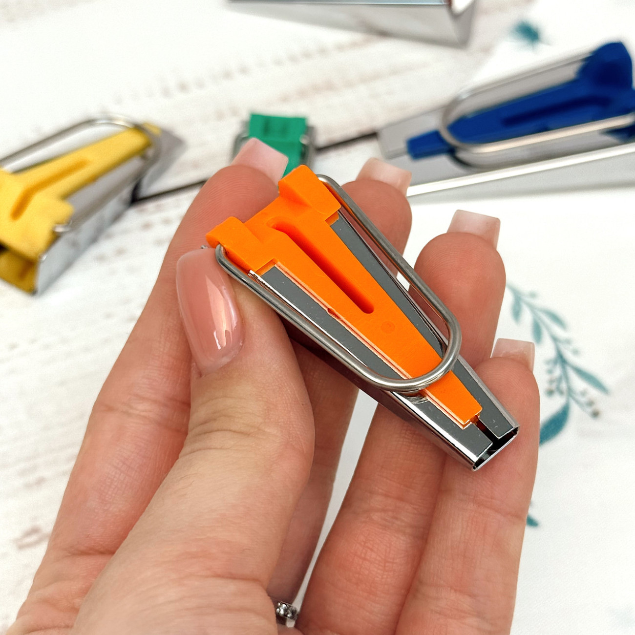 Бандформер 9 мм - пристрій для формування косої бейки