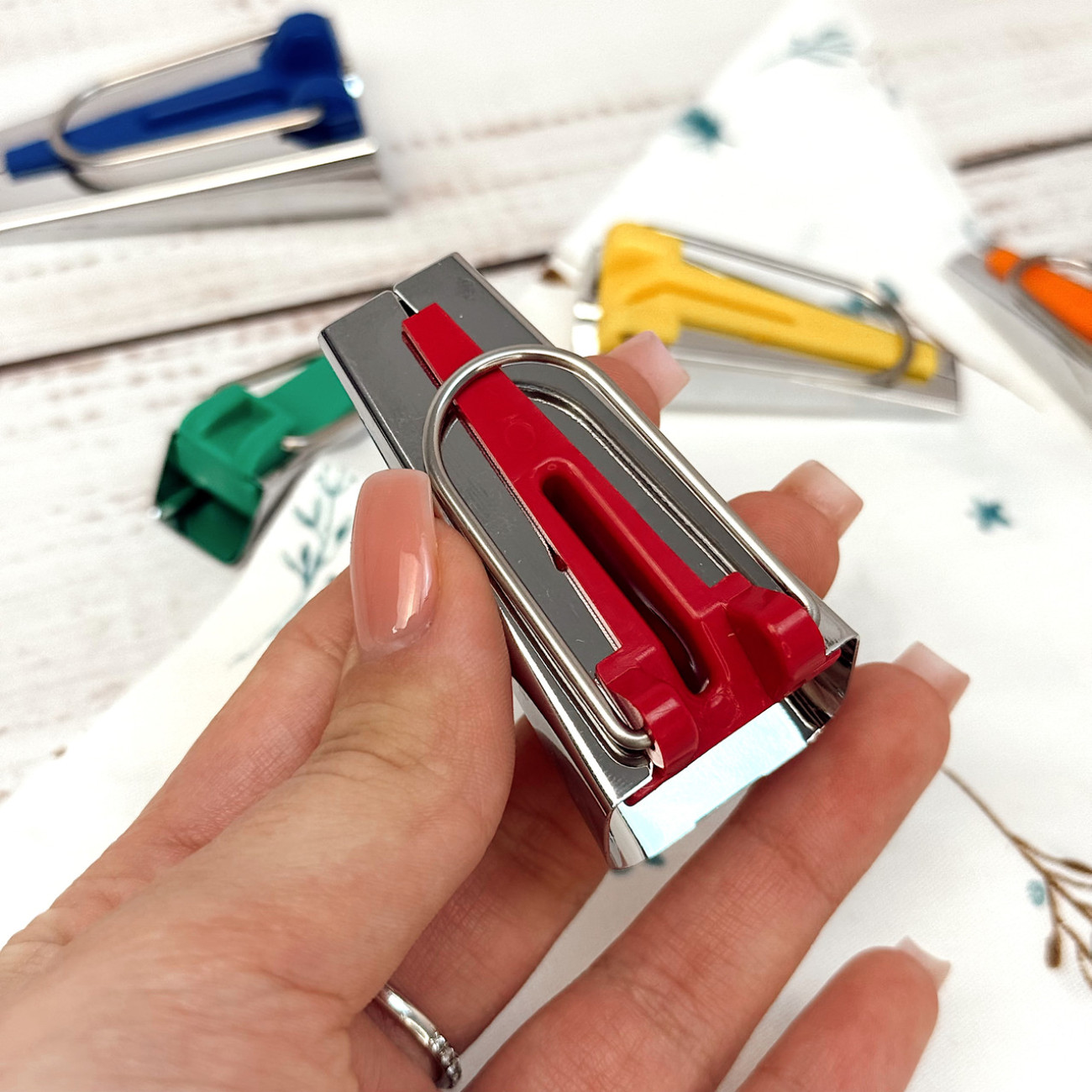 Бандформер 18 мм - пристрій для формування косої бейки