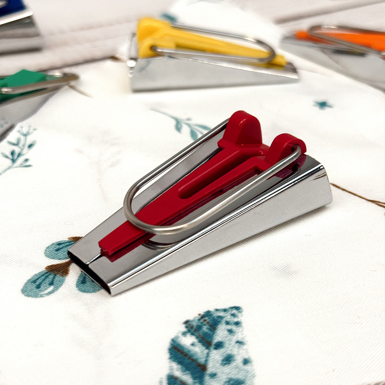 Бандформер 18 мм - пристрій для формування косої бейки