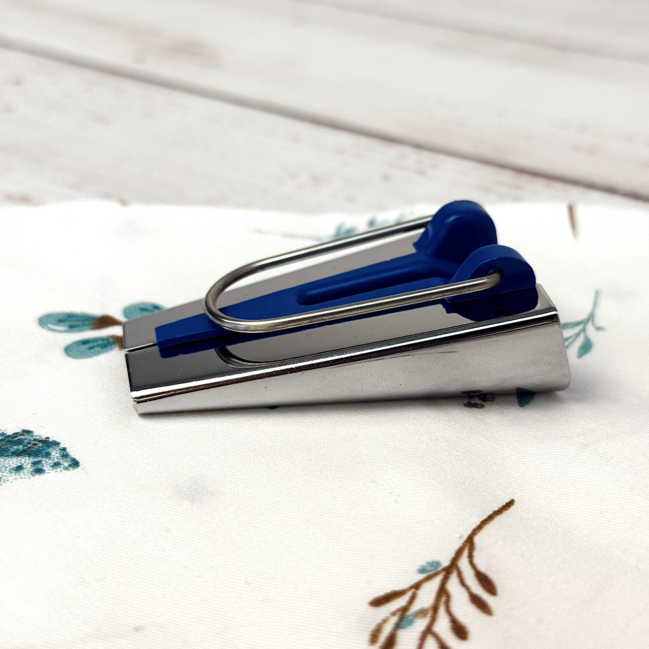 Бандформер 25 мм - пристрій для формування косої бейки