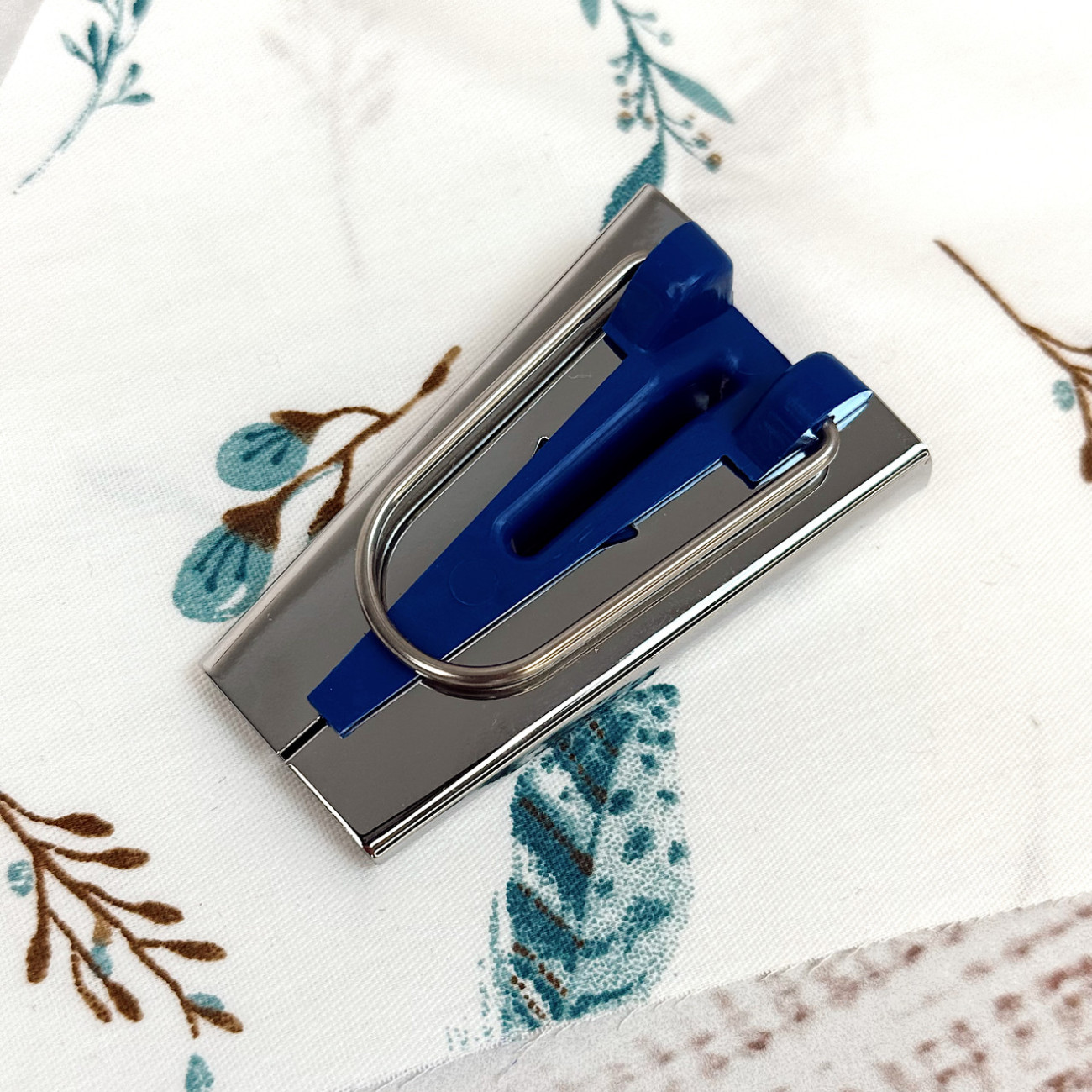 Бандформер 25 мм - пристрій для формування косої бейки