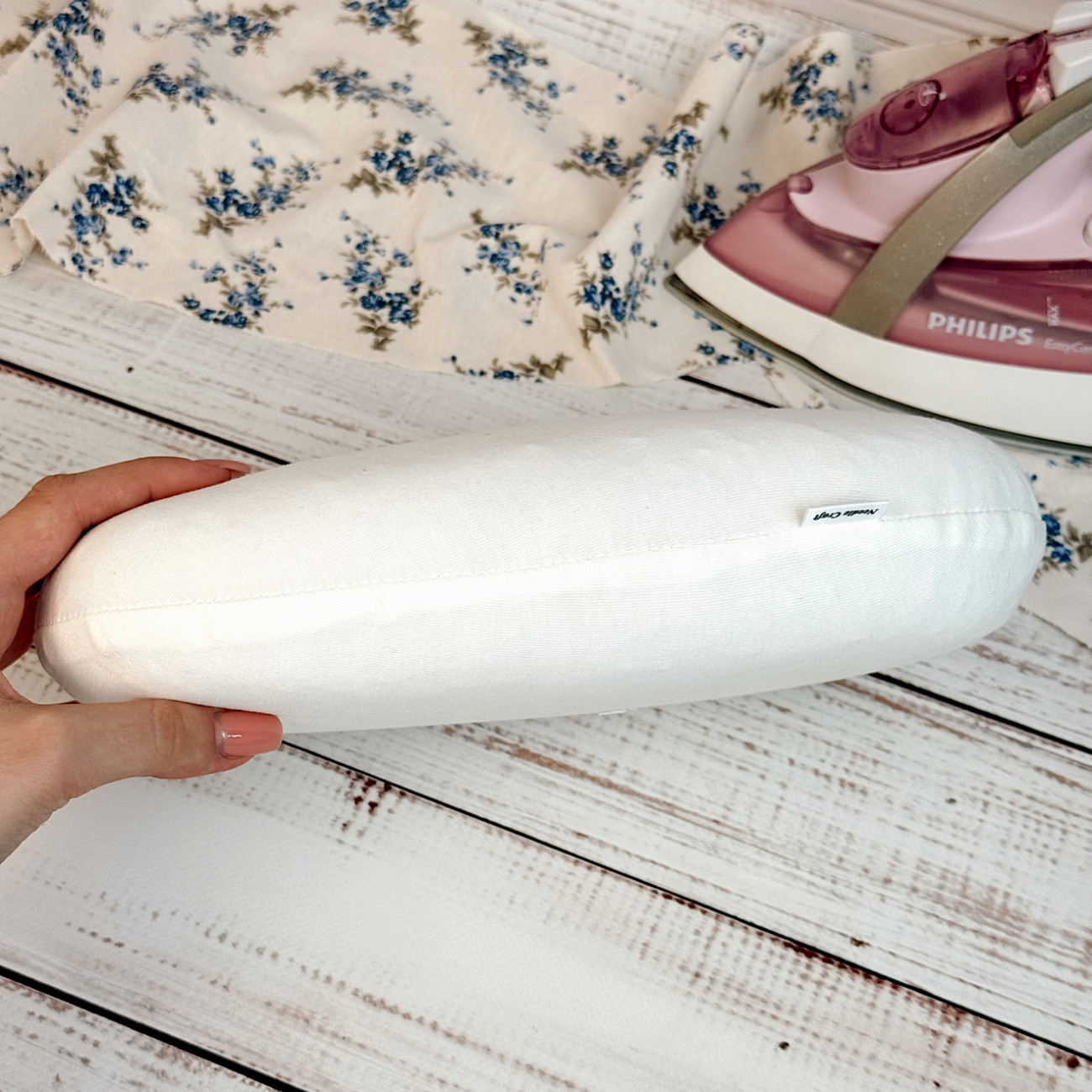 Кравецька подушечка для ВТО Needle Craft Овальна Молочна