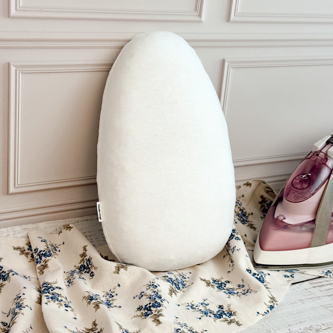 Кравецька подушечка для ВТО Needle Craft Овальна Молочна