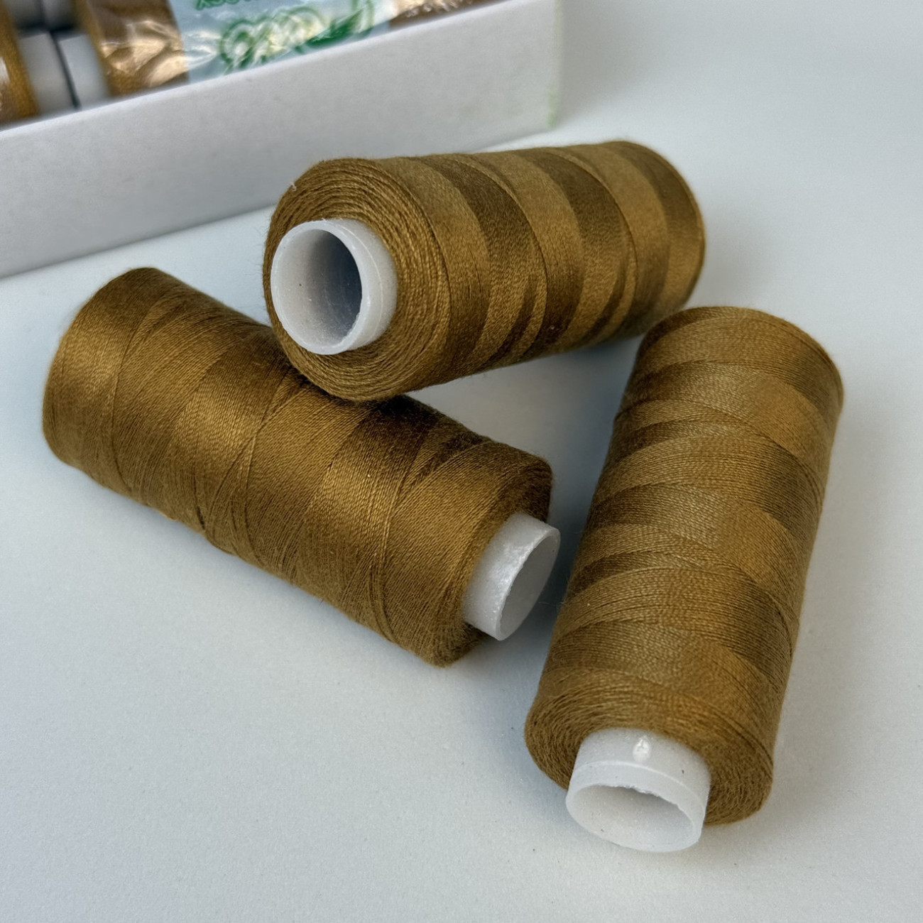 Нитки для шиття Peri 100% поліестер, 40/2, 400Y (№039)