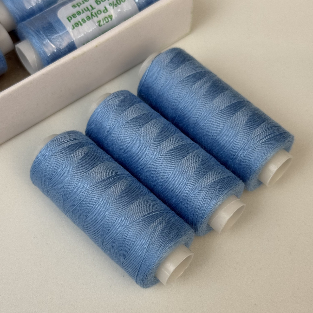 Нитки для шиття Peri 100% поліестер, 40/2, 400Y (№054)