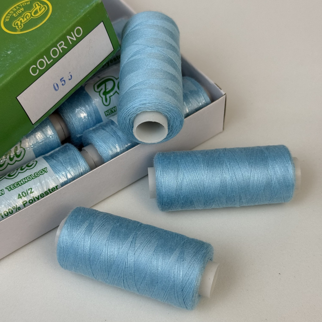 Нитки для шиття Peri 100% поліестер, 40/2, 400Y (№055)