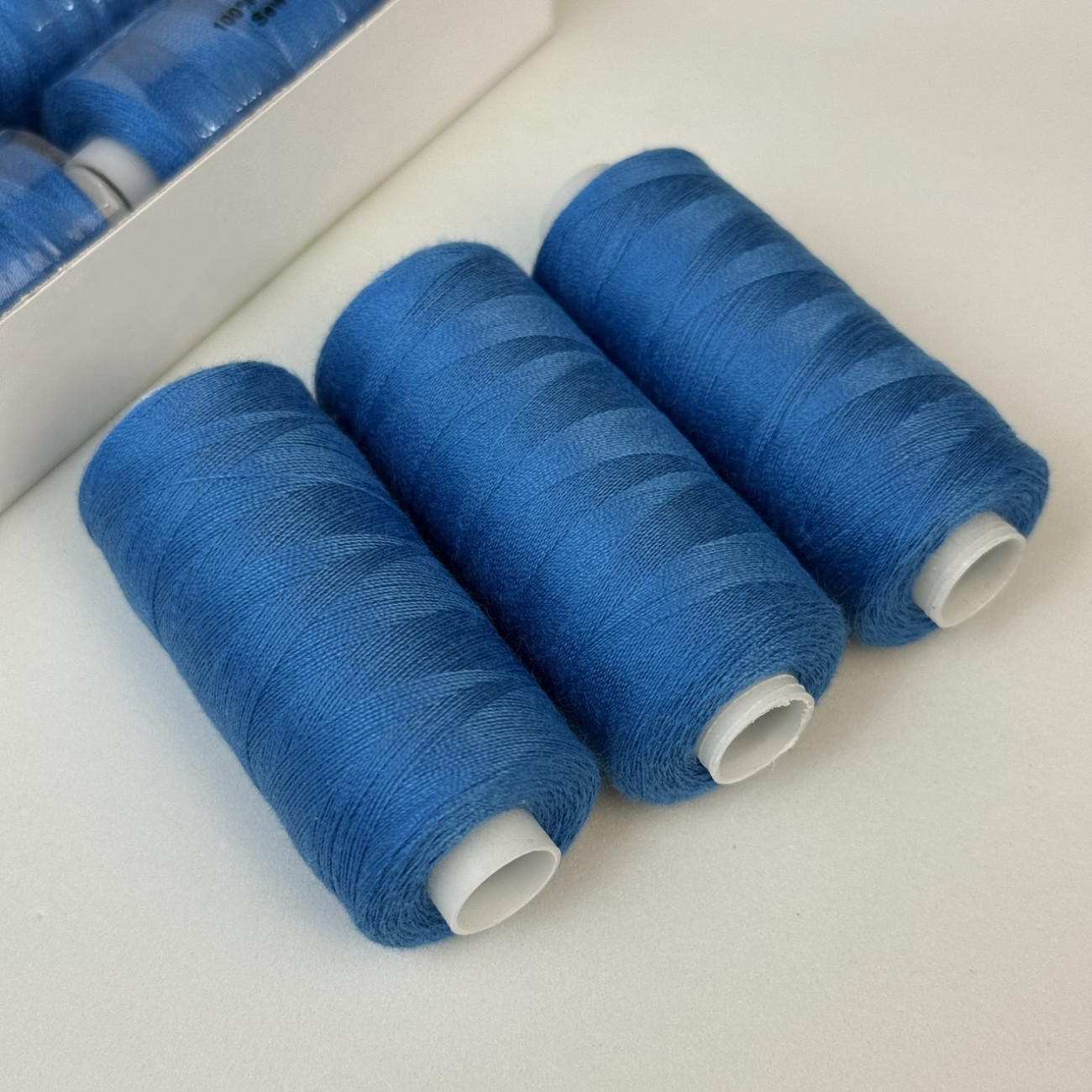 Нитки для шиття Peri 100% поліестер, 40/2, 400Y (№059)