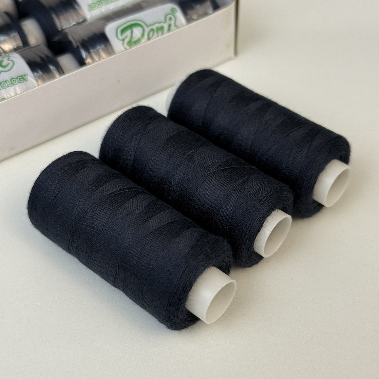 Нитки для шиття Peri 100% поліестер, 40/2, 400Y (№072)