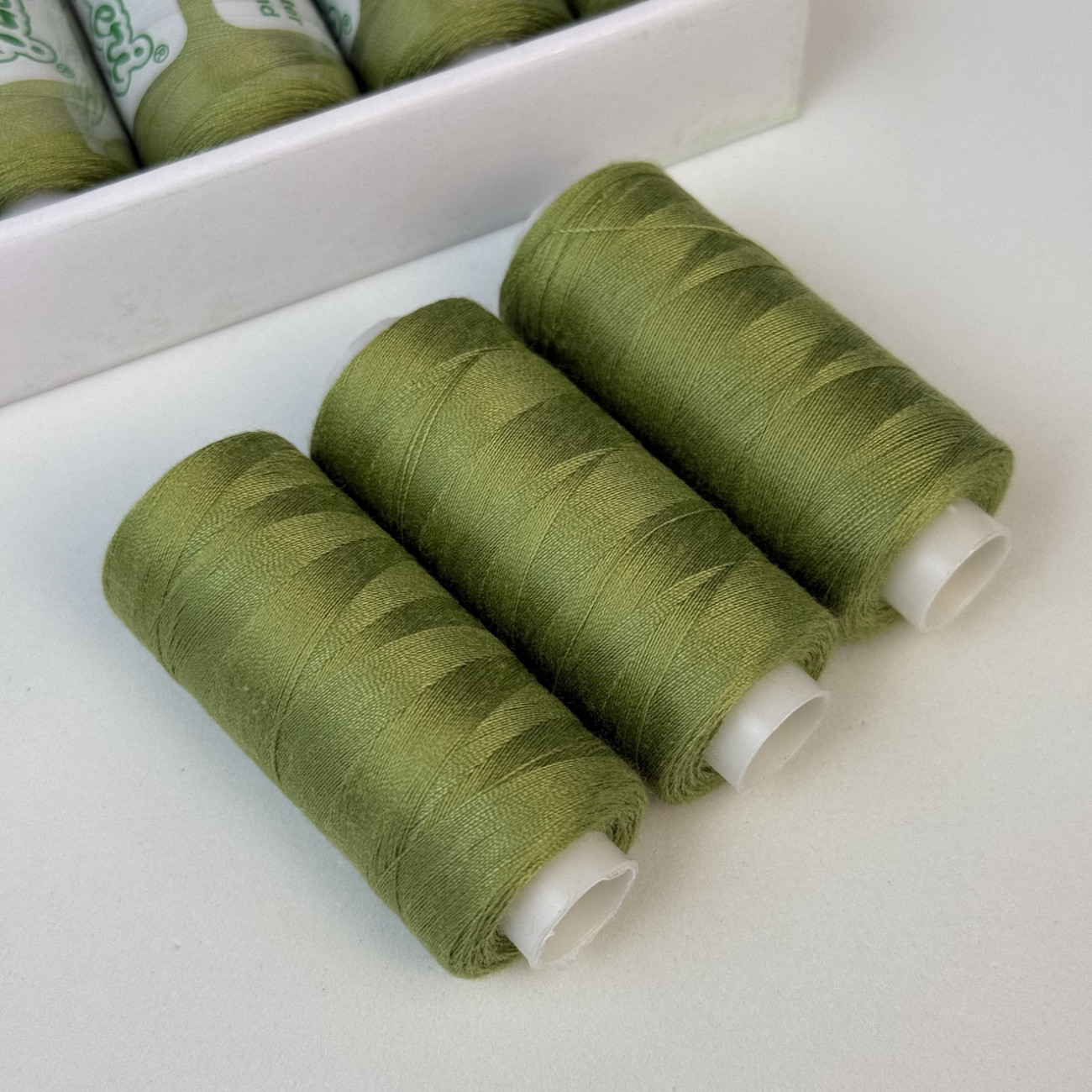 Нитки для шиття Peri 100% поліестер, 40/2, 400Y (№078)