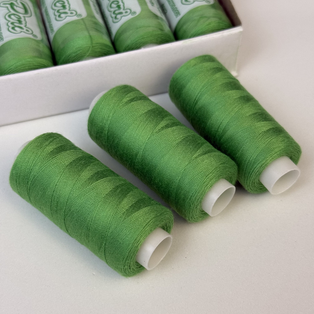 Нитки для шиття Peri 100% поліестер, 40/2, 400Y (№080)