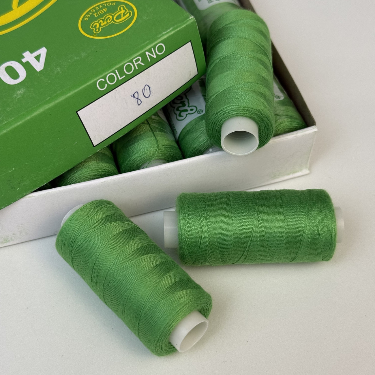 Нитки для шиття Peri 100% поліестер, 40/2, 400Y (№080)