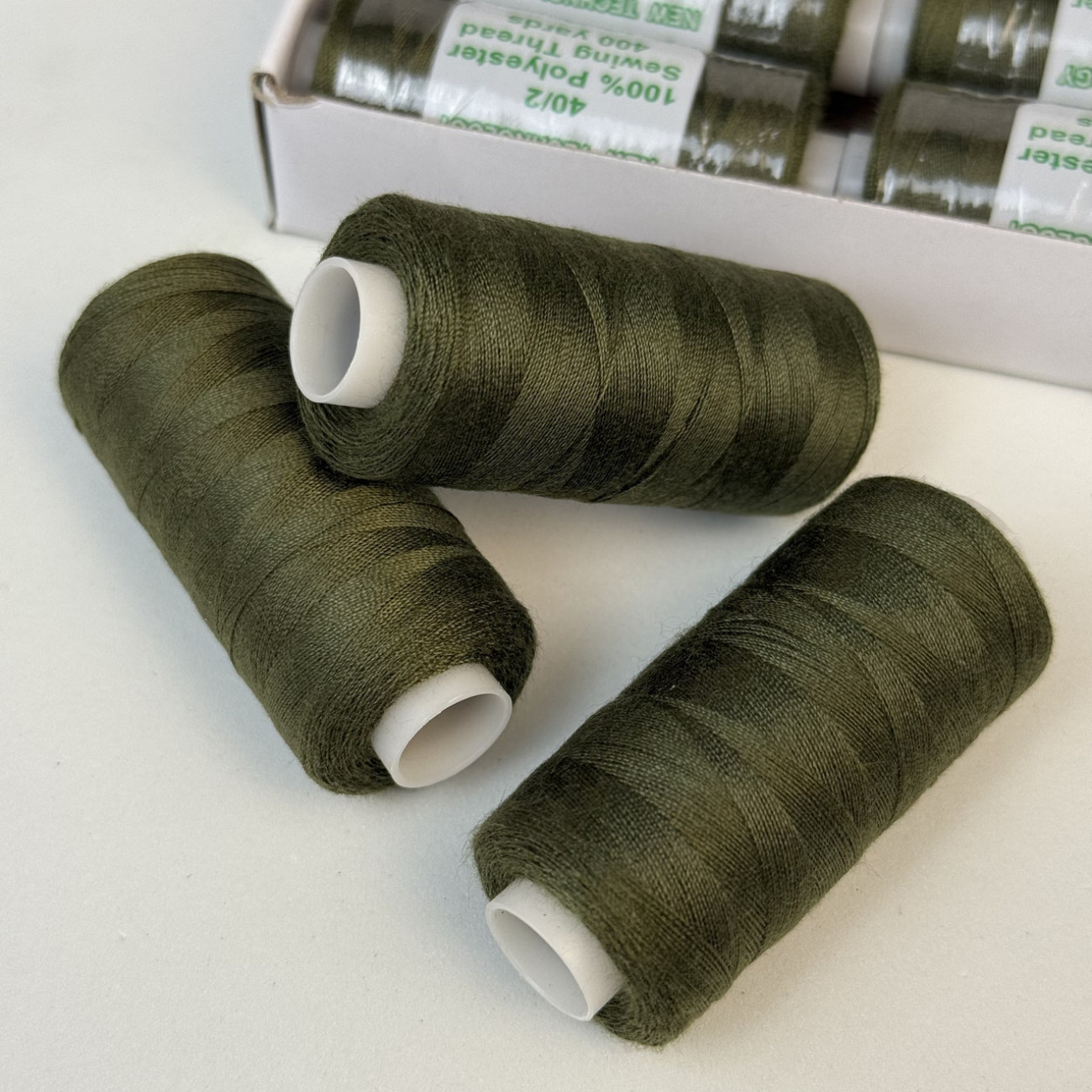 Нитки для шиття Peri 100% поліестер, 40/2, 400Y (№092)