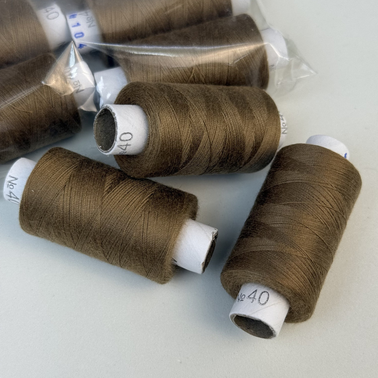 Нитки для шиття Peri 100% поліестер, 40/2, 400Y (№104)