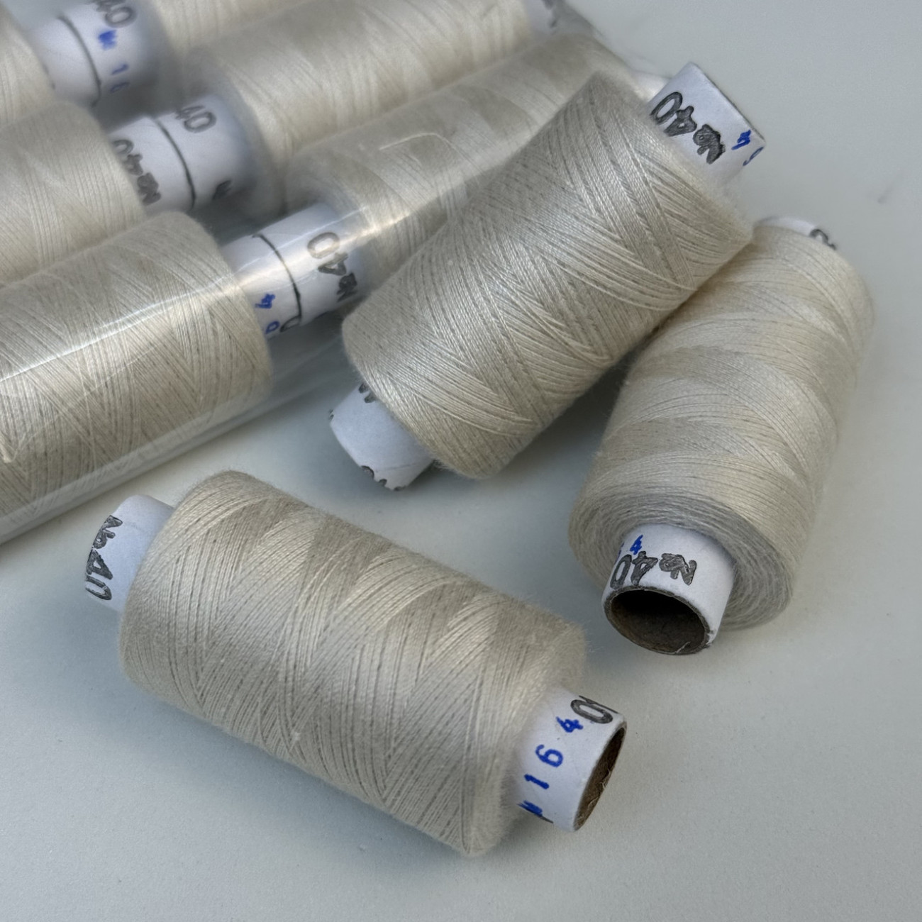 Нитки для шиття Peri 100% поліестер, 40/2, 400Y (№164)