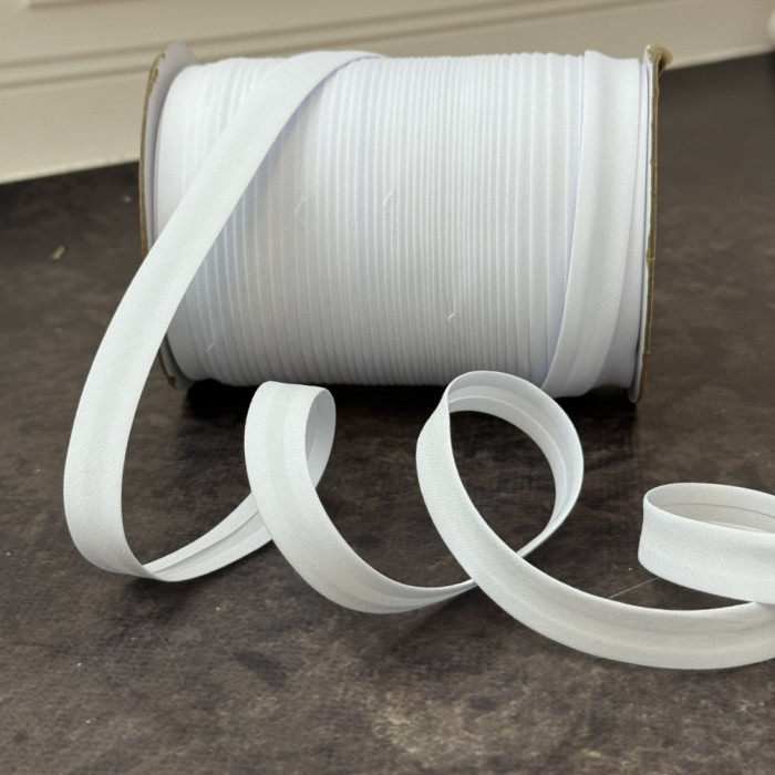 Коса бейка матова 15 мм біла – тасьма для обробки зрізів і декору