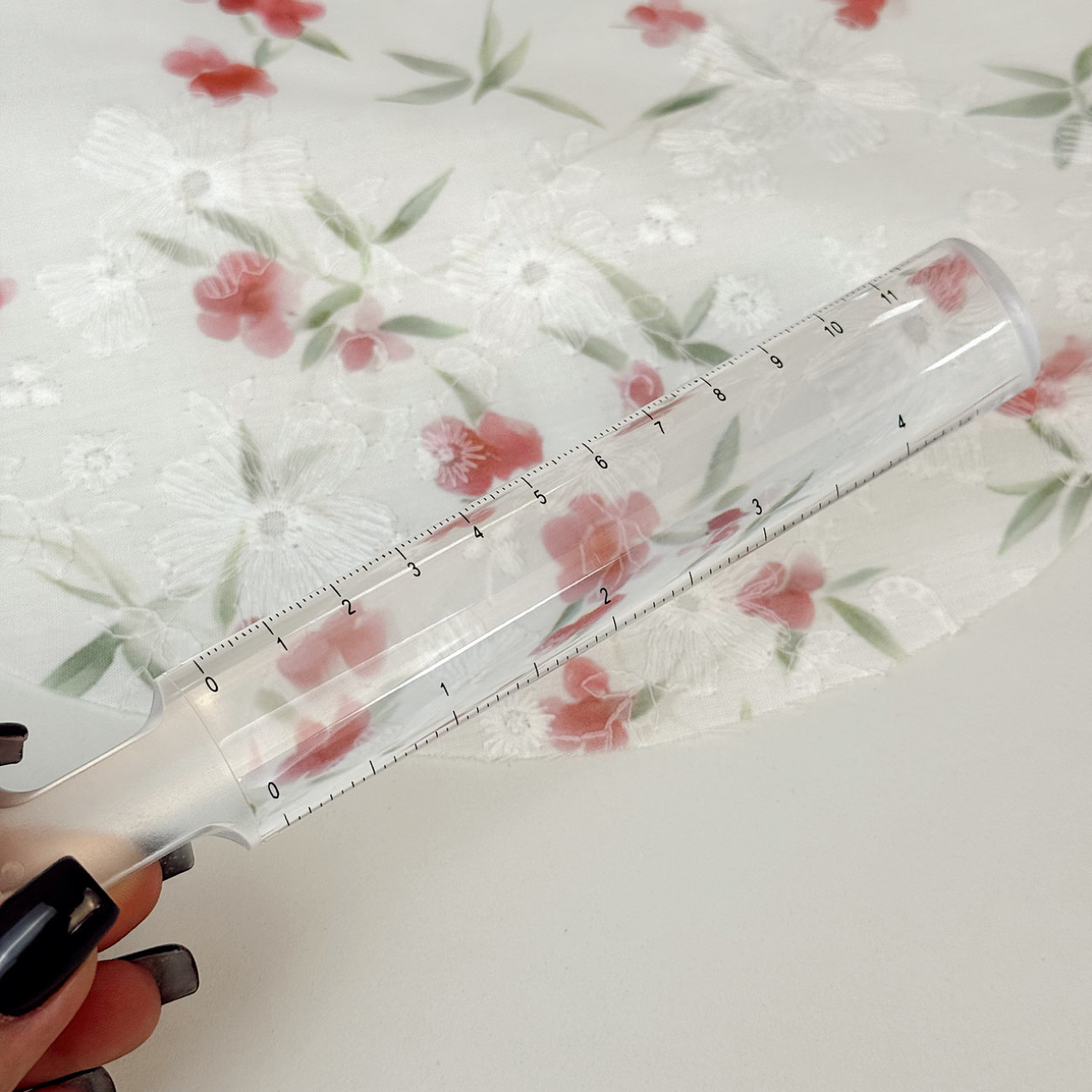 Лупа-лінійка акрилова з розміткою – збільшувальне скло та лінійка 2-в-1 для рукоділля та читання