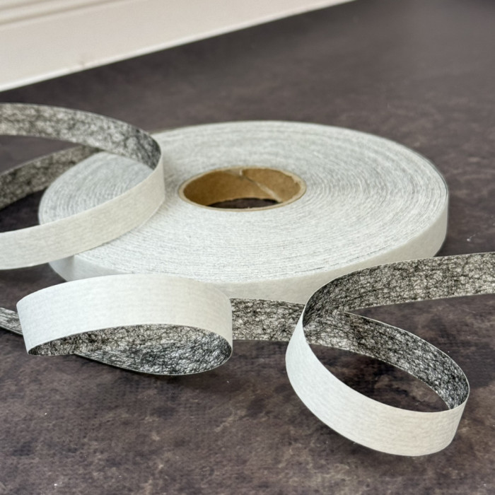 Павутинка клейова на папері 15 мм, моток 100 м, чорна