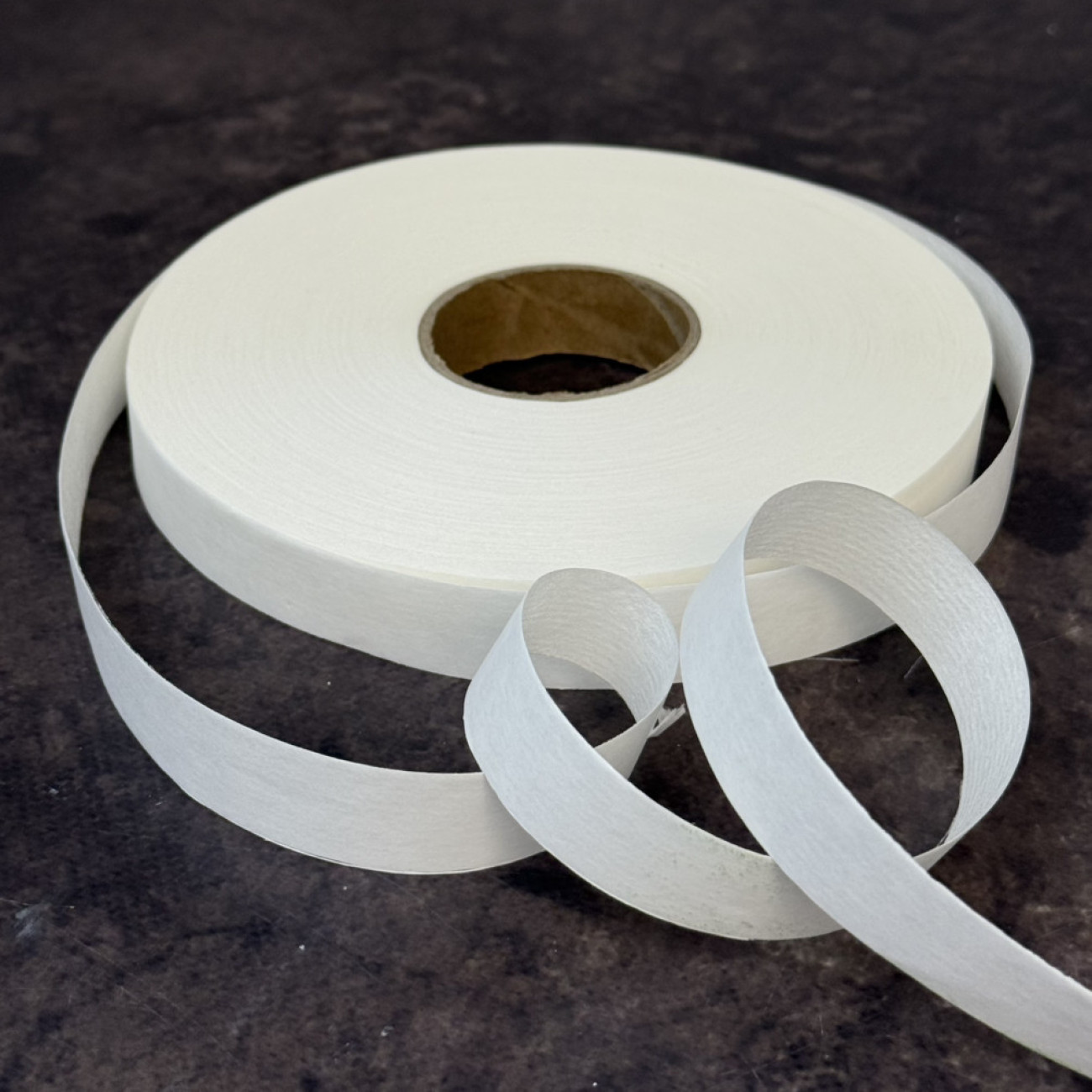 Павутинка клейова на папері 20 мм, моток 100 м, біла