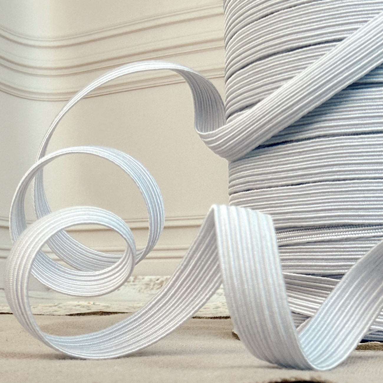 Резинка для білизни 1 см біла - еластична стрічка для шиття одягу