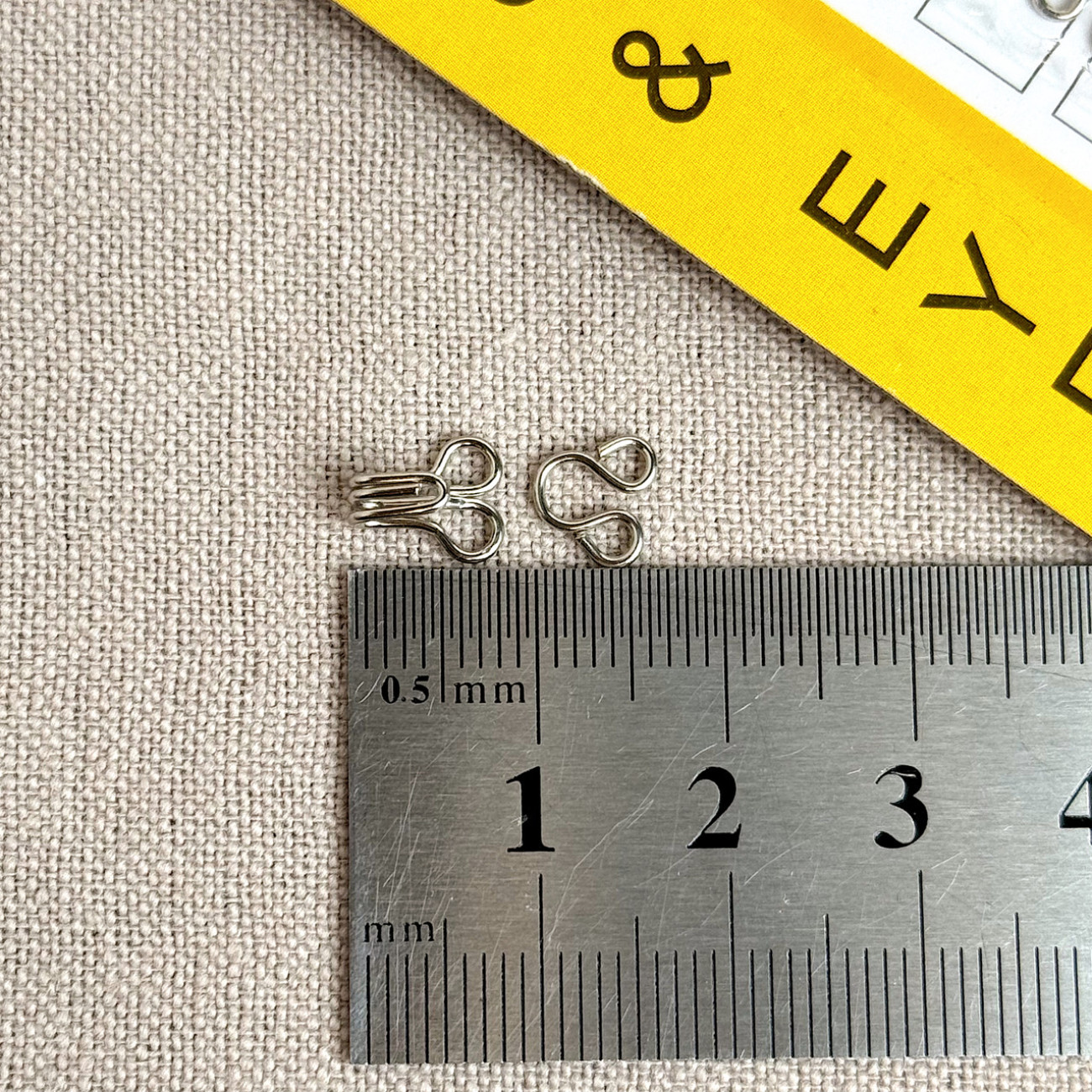 Гачок - петля №1 срібло для одягу та білизни