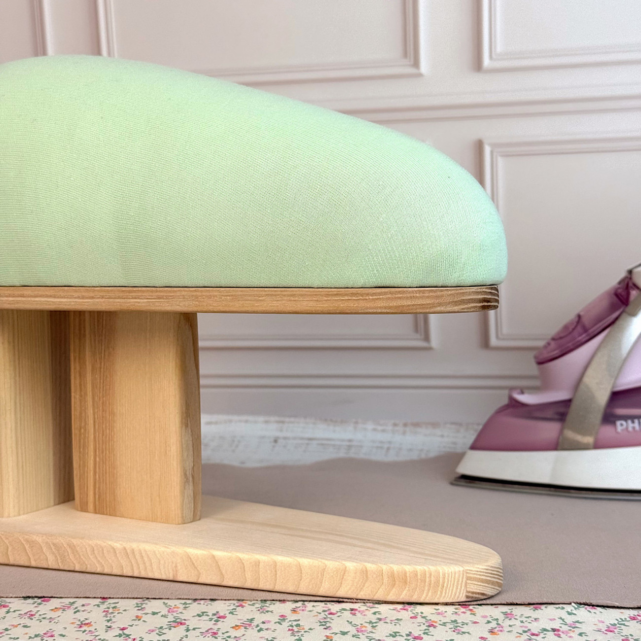 Кравецька колодка для ВТО Needle Craft Крапля на підставці Зелена