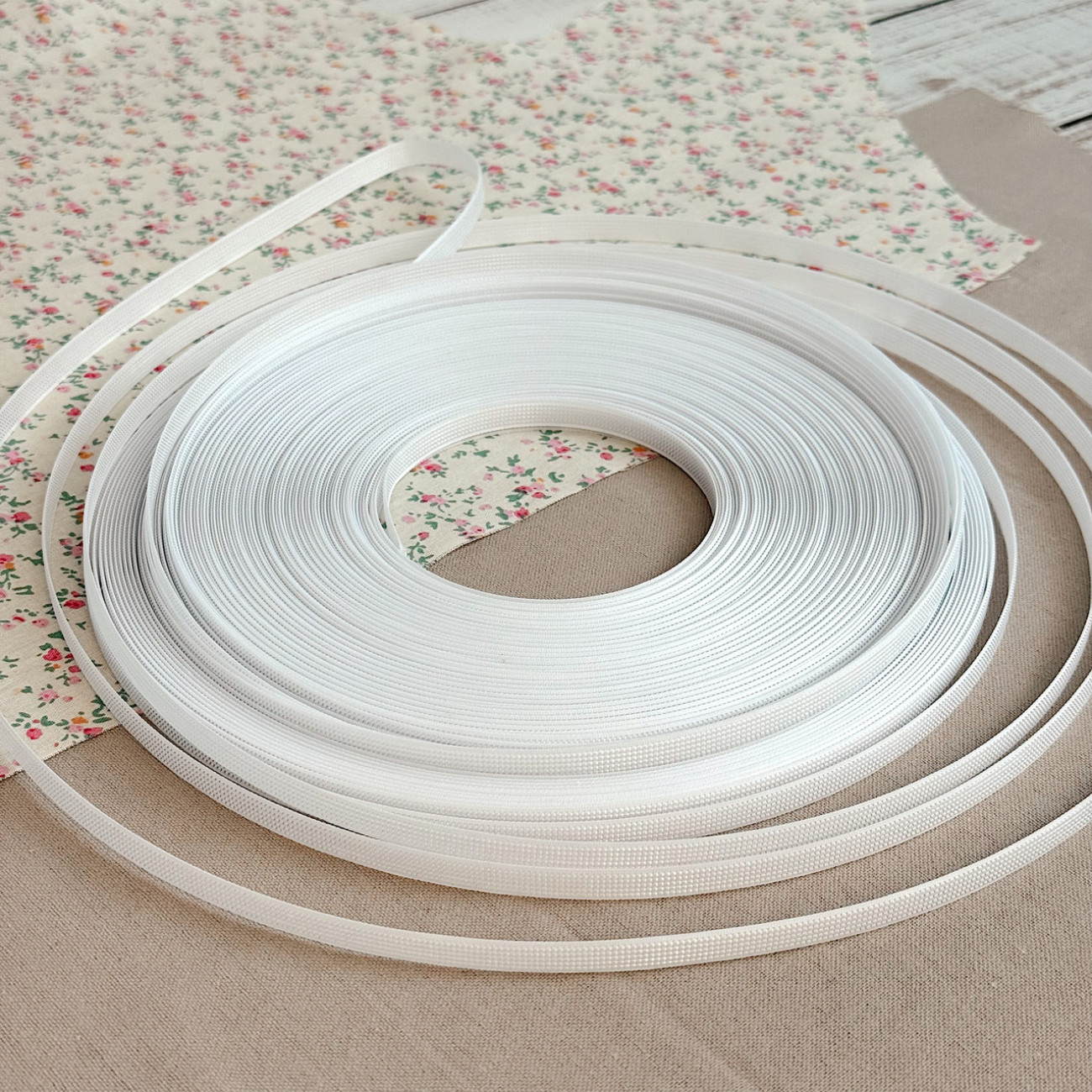 Регілін жорсткий 8 мм, білий