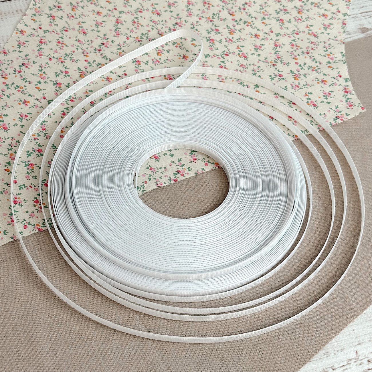 Регілін жорсткий 8 мм, білий