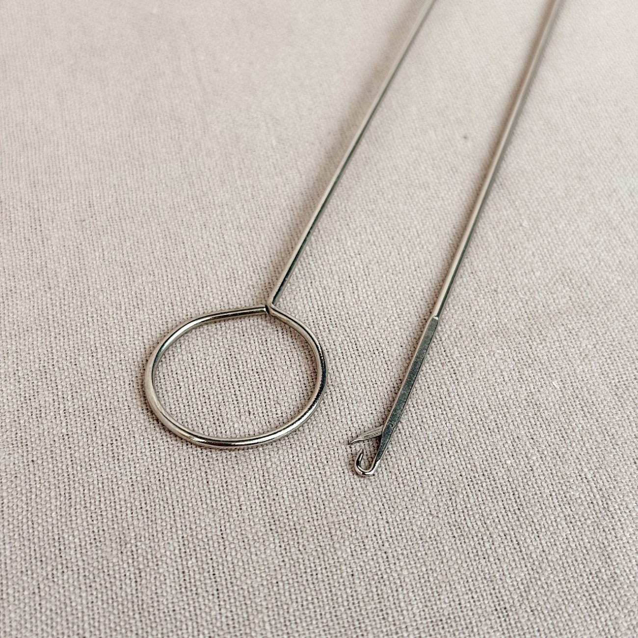 Спиця для вивертання бретелей — зручний інструмент для швейних робіт