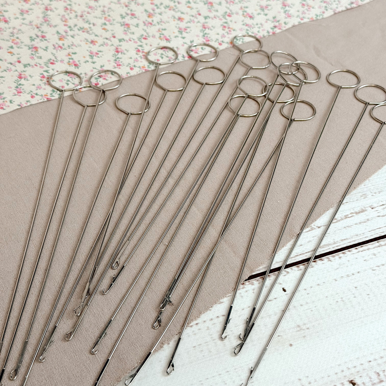 Спиця для вивертання бретелей — зручний інструмент для швейних робіт