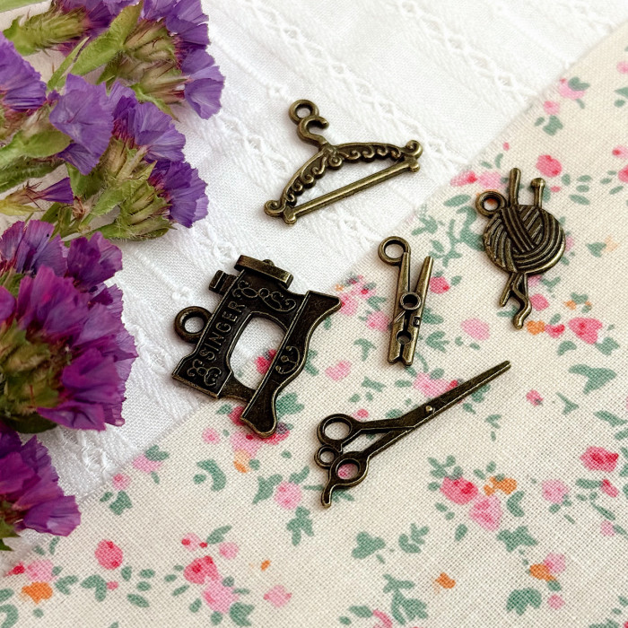 Набір №2 шармів-підвісок для рукоділля (пришивних), 5 шт