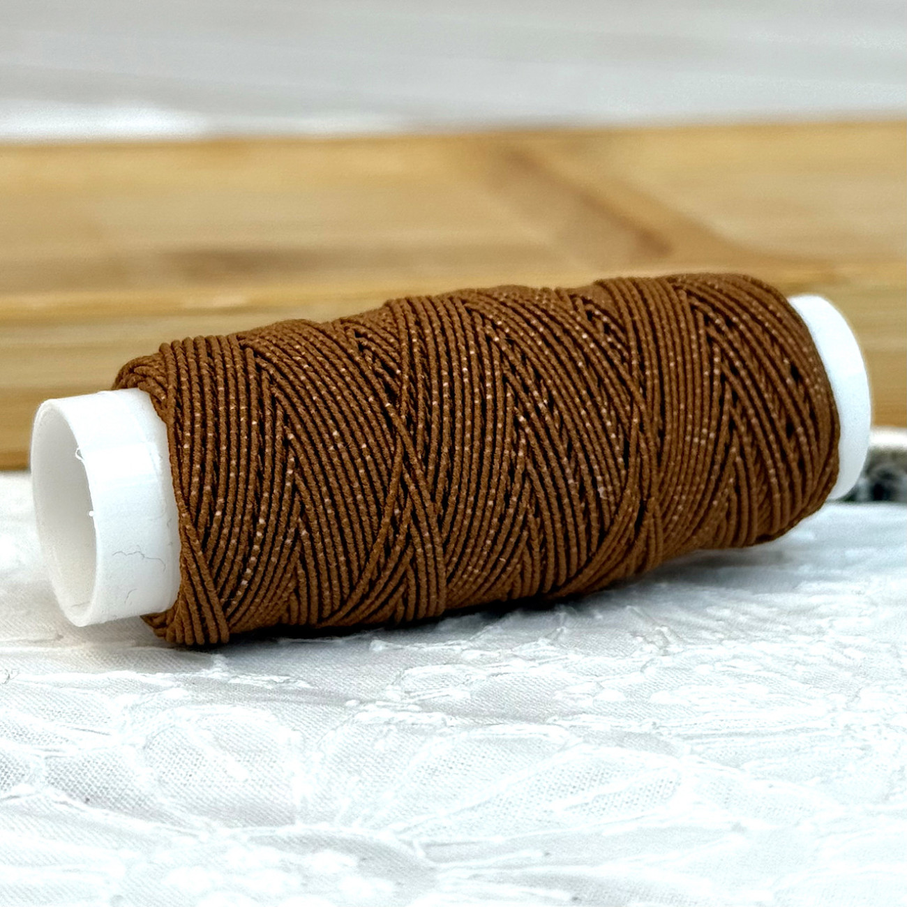 Нитка-резинка (спандекс), коричнева