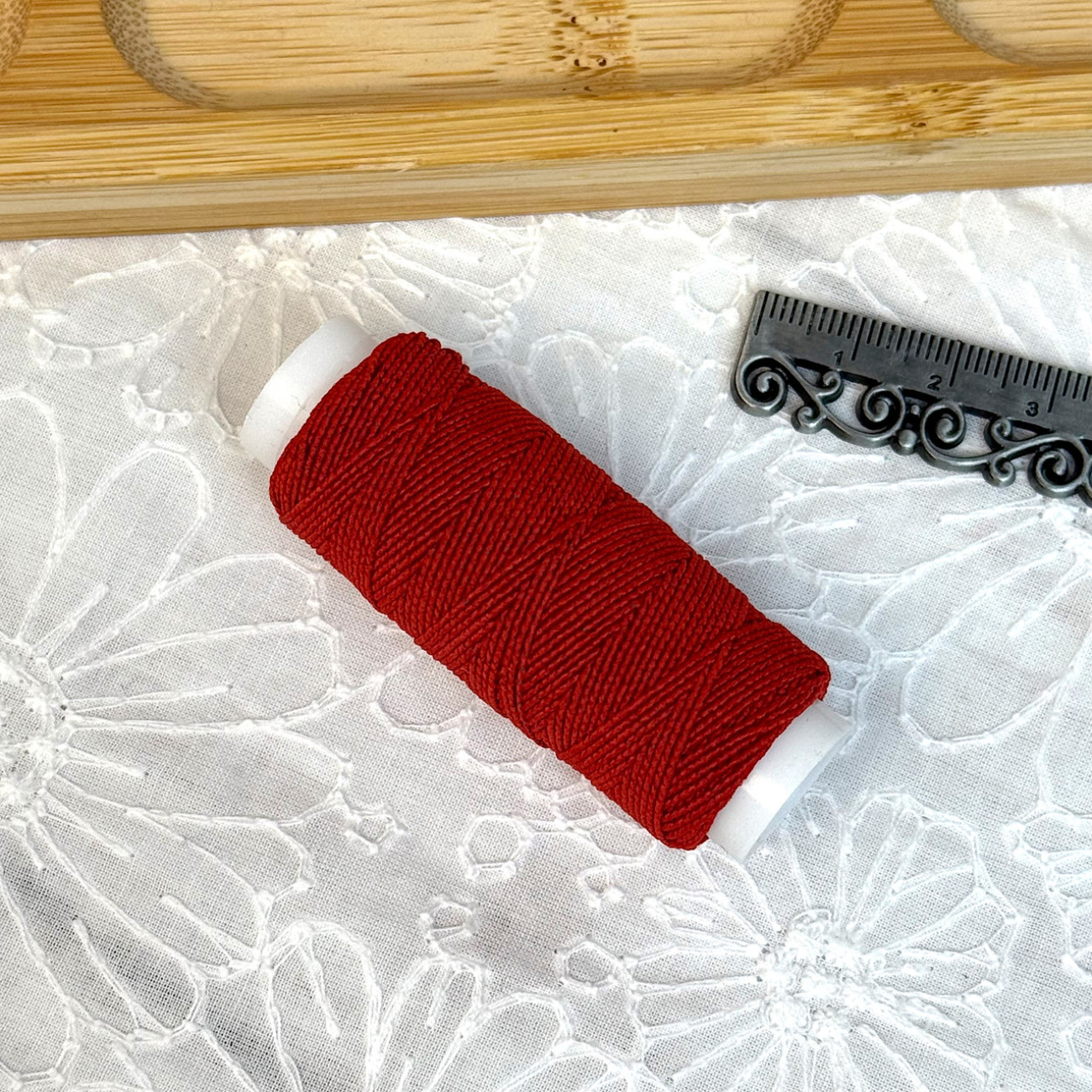 Нитка-резинка (спандекс), червона